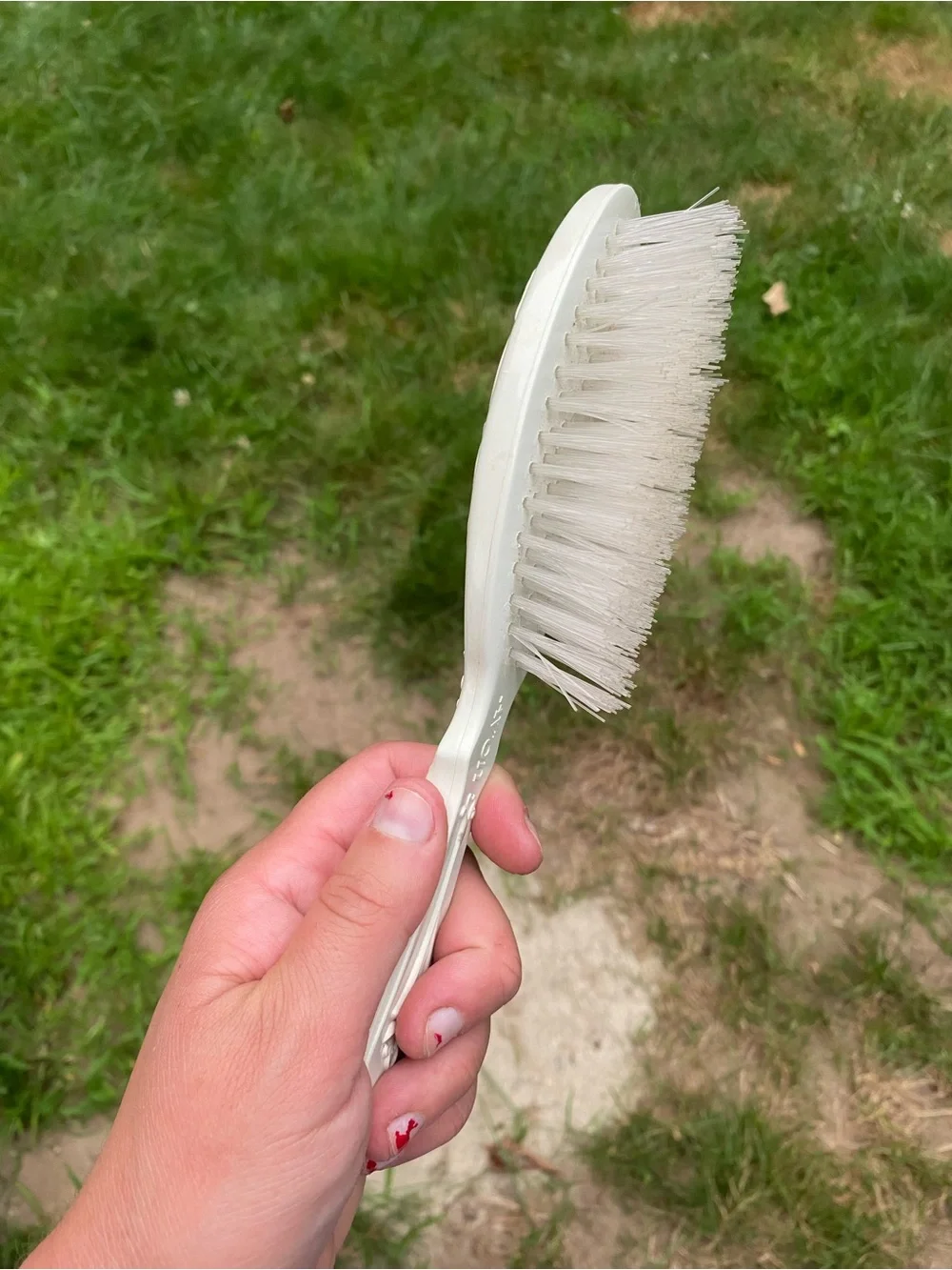 Avon Vintage Cream Past and Present Vanity Brush & Comb Set